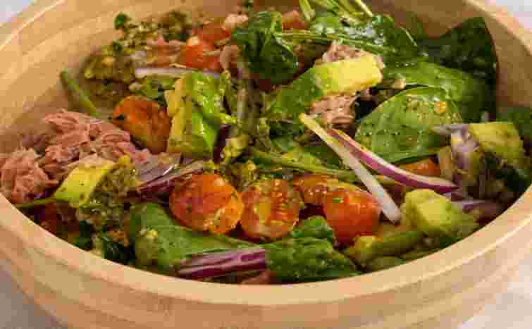 Салат з кіноа та шпинатом. Рецепт дня