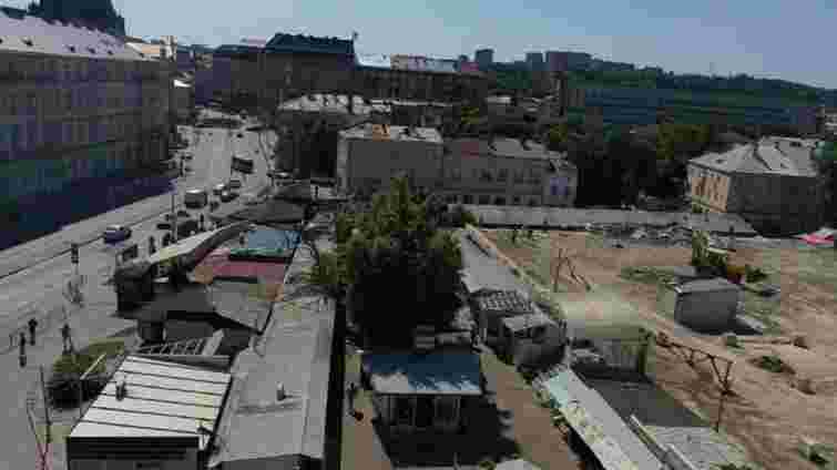 Прокуратура оголосила підозру держреєстраторці за махінації з майном ринку «Добробут»