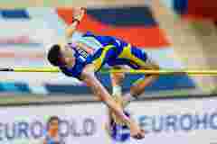 Олег Дорощук вперше в кар'єрі став чемпіоном світу зі стрибків у висоту в приміщенні