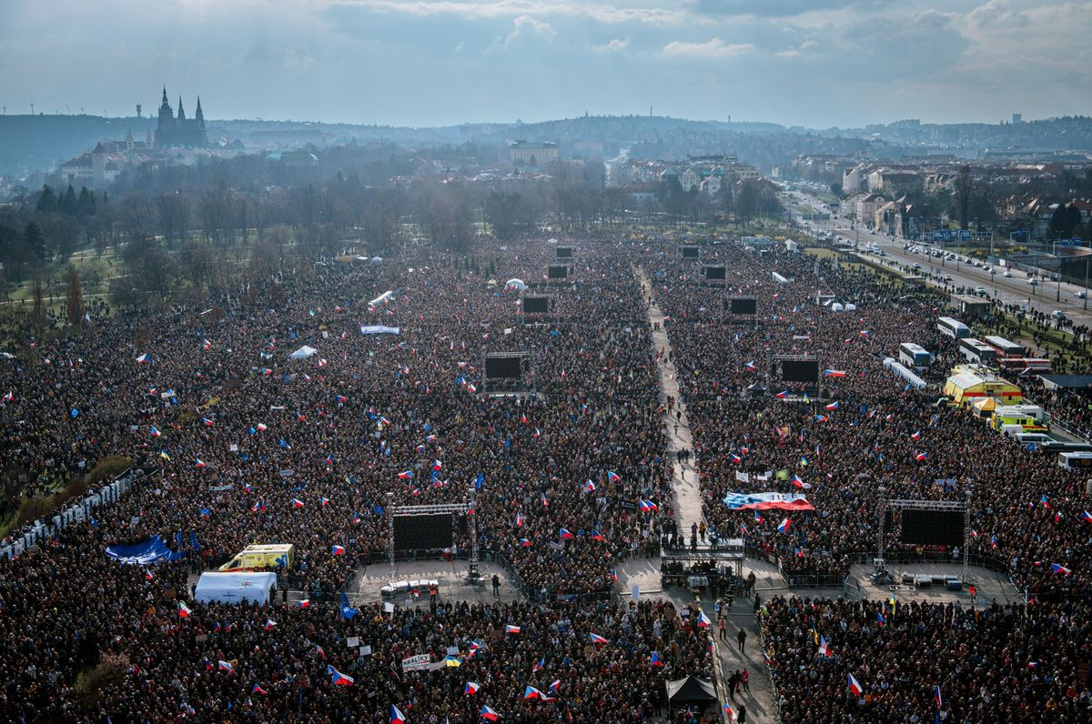 У Празі тисячі чехів вийшли на мітинг проти політики уряду Андрея Бабіша 