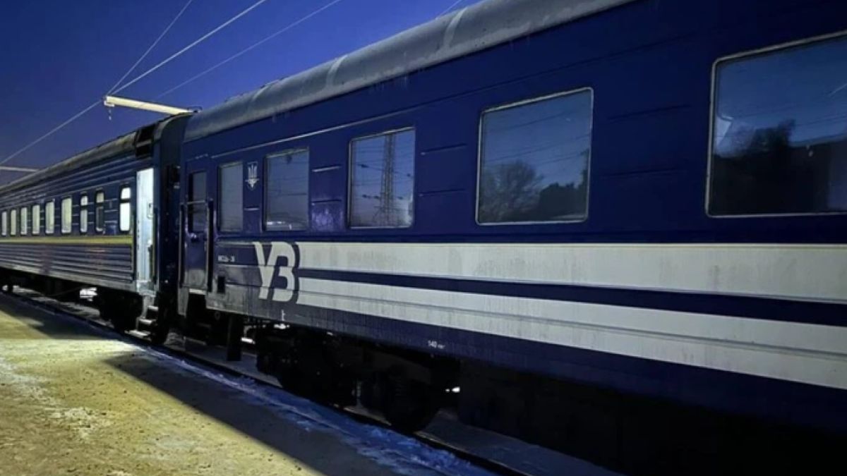 На Одеській залізниці під час евакуації пасажирів загинула провідниця