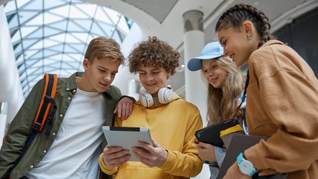 Дистанційна підготовка до НМТ: які школи демонструють найкращі результати