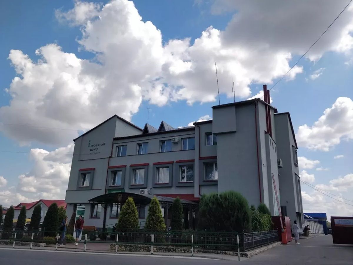  За футболку з відеокамерою на іспиті з водіння тернополянин отримав штраф у 17 тис. грн 