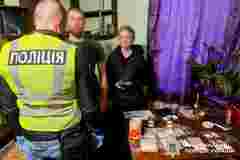 Поліція вилучила у 21-річної організаторки наркобізнесу з Рівненщини товару на 20 млн грн 