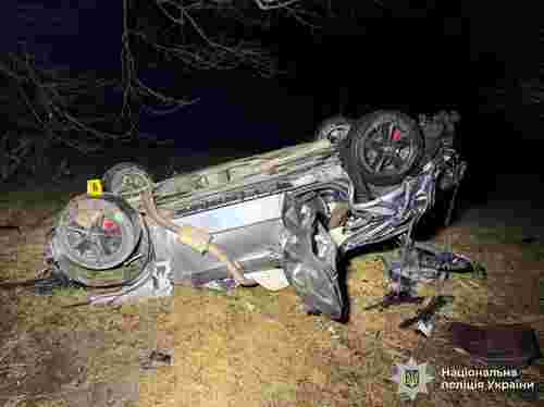 На Прикарпатті водій перекинувся у BMW X5 та загинув
