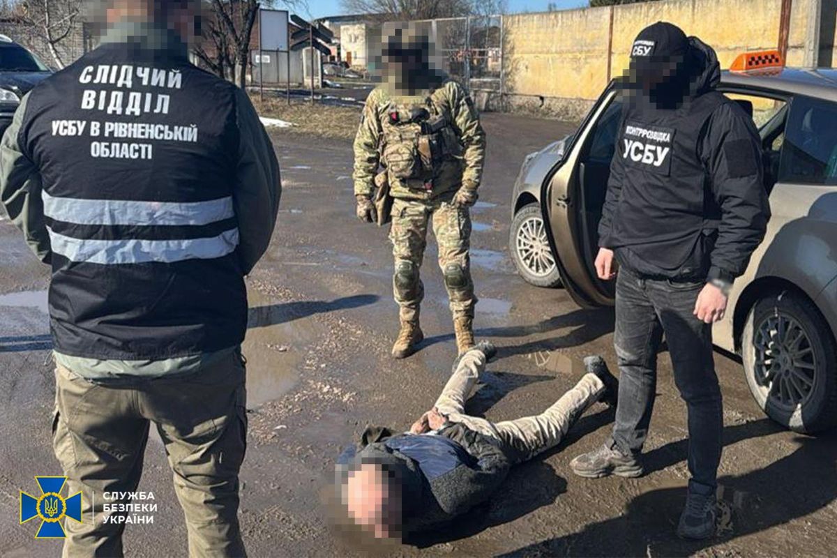 Завербований українець коригував повітряні удари росіян у Рівному