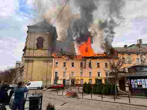 Росія атакувала центр Львова ударними дронами