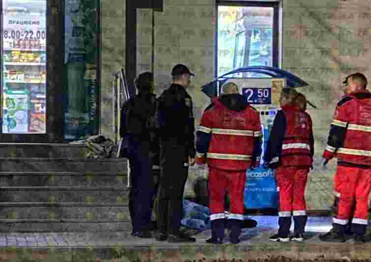 40-річний чоловік вистрибнув з пʼятого поверху в Луцьку та загинув