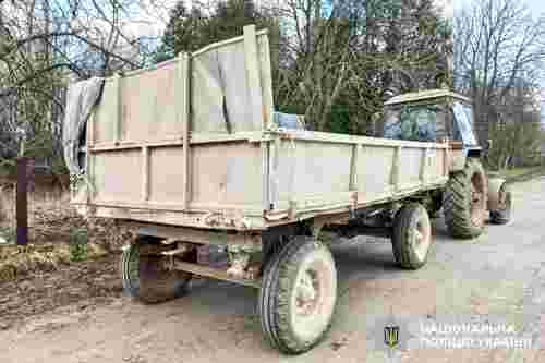 Трактор на смерть притиснув 65-річного охоронця підприємства на Рівненщині