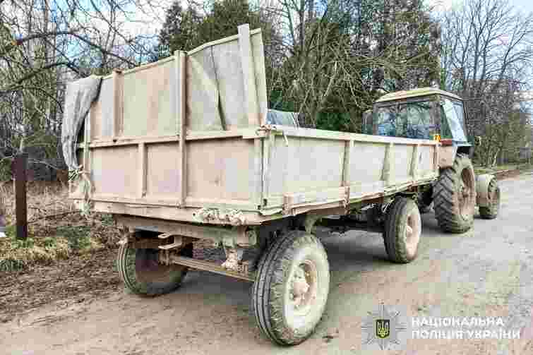 Трактор на смерть притиснув охоронця підприємства на Рівненщині