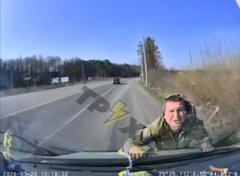 Водій провіз на капоті військовослужбовця ТЦК під Луцьком