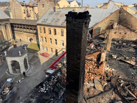 «Якби підлога прогоріла – дзвін упав би вниз»