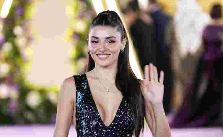 Турецька прокуратура видала ордер на арешт популярної акторки Ханде Ерчел