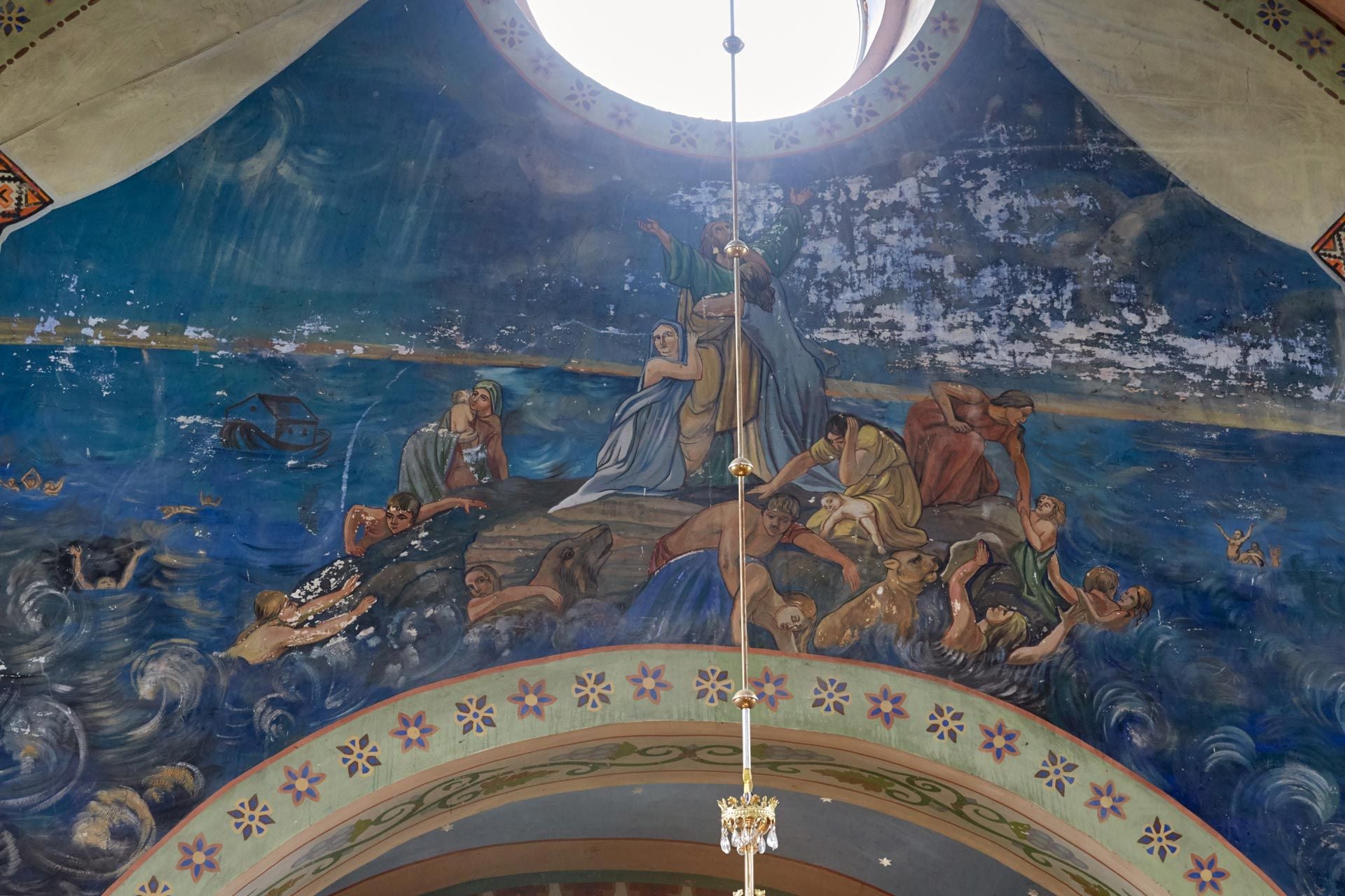 Страшний суд у Мацошині: скандальні фрески в неороманській церкві на Львівщині