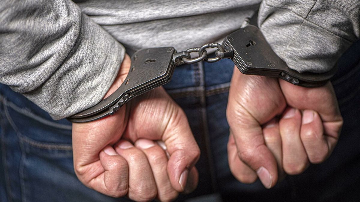 Львівський суд ув’язнив двох грабіжників, які напали на пораненого 46-річного військового