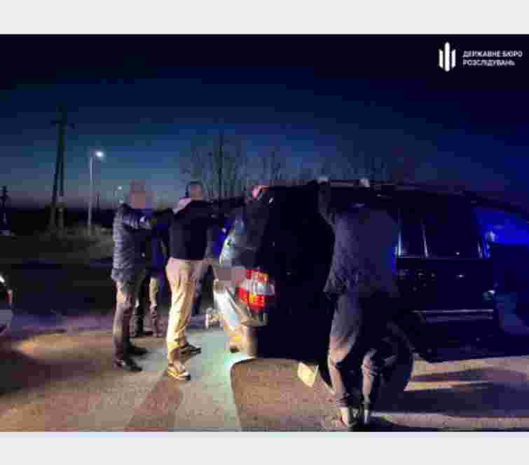 Чоловік організував втечу мобілізованих з полігону на Рівненщині за 5 тис. євро