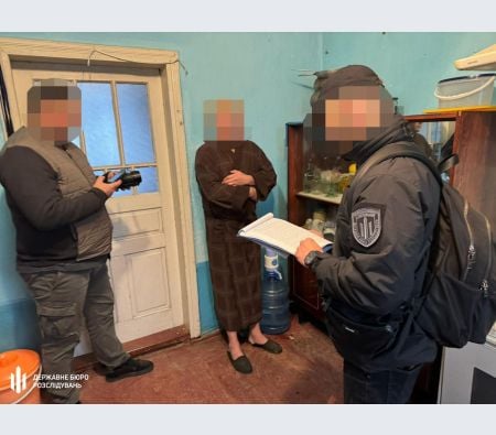 Одного з військових, який скористався схемою, розшукали за місцем проживання (фото ДБР)