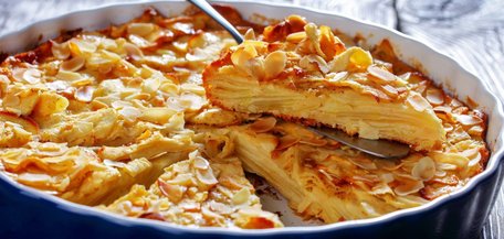 Пісний яблучний пиріг без замісу. Рецепт дня