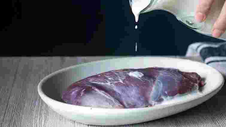 Покращите смак і текстуру: які продукти варто вимочувати в молоці