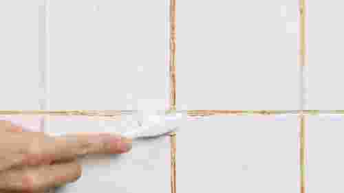 Ви не пошкодуєте: навіщо мазати міжплиткові шви зубною пастою