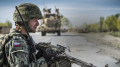 Навроцький підписав закон про амністію для поляків, які воюють на боці України