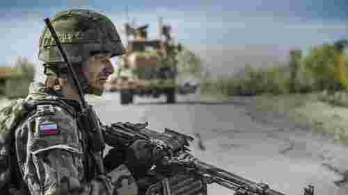 Навроцький підписав закон про амністію для поляків, які воюють на боці України