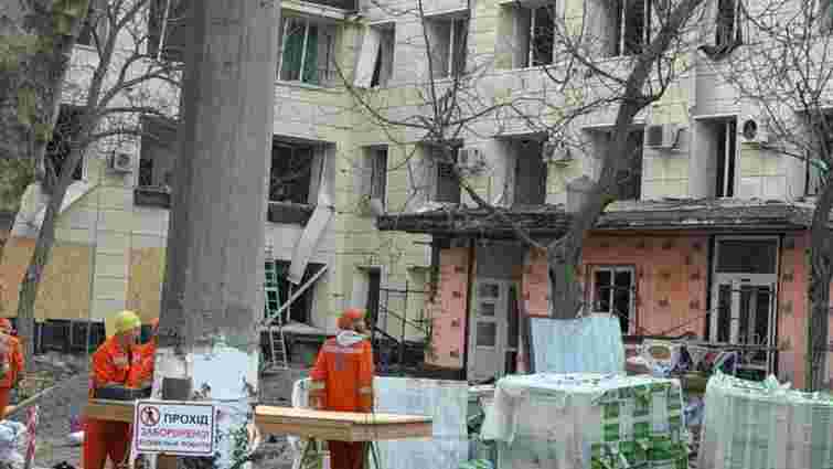 Росія вдарила по пологовому будинку в Одесі та підприємству у Кривому Розі, є загиблі