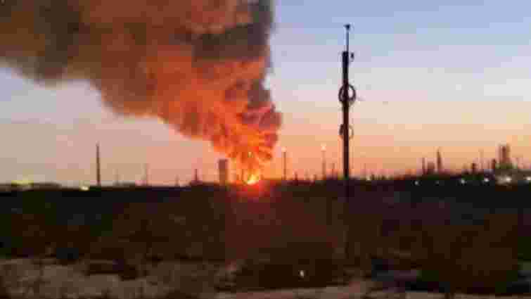 Після атаки дронів зайнялася пожежа на одному з найбільших НПЗ в Росії