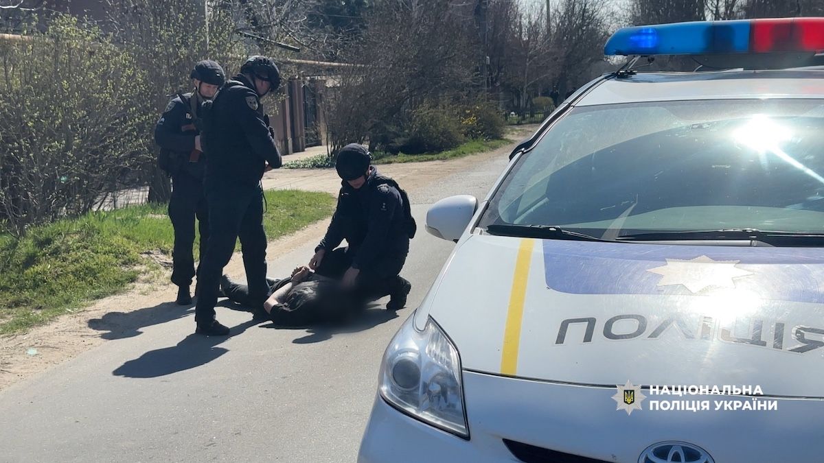 В Одесі через стрілянину та підрив гранати затримали 22-річного військового 