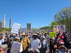 У США пройшла третя хвиля мільйонних протестів проти Трампа