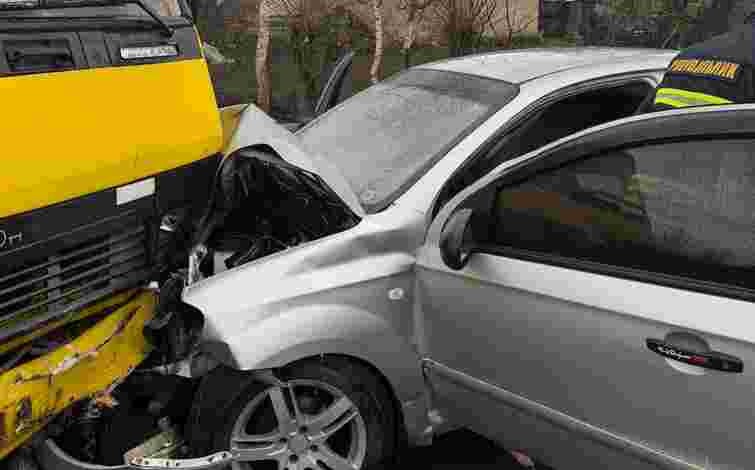 23-річна водійка Chevrolet врізалася в маршрутку на Львівщині
