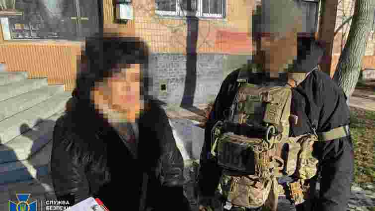 СБУ викрила мешканку Хмельницького на підготовці терактів проти військових СБУ викрила мешканку Хмельницького на підготовці терактів проти військових