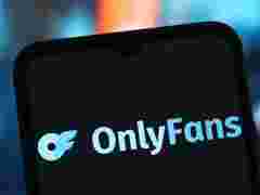 Львівська модель OnlyFans через суд скасувала штраф від податкової