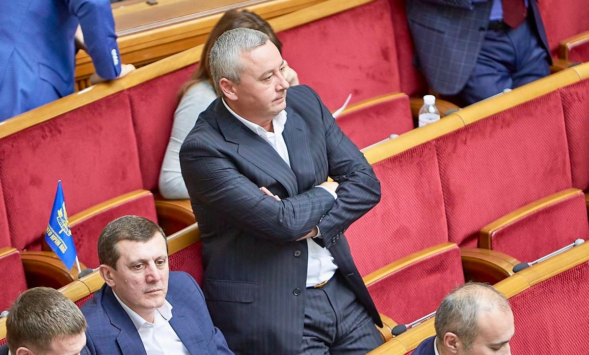 Дружина нардепа із Закарпаття Владіслава Поляка придбала елітний Mercedes-Benz