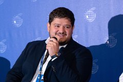 Голова Львівської райради задекларував новий автомобіль, а дружина – дві квартири