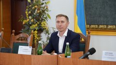 Родина очільника Рівненської АЕС збудувала маєток під Києвом і придбала авто за 140 тис. доларів