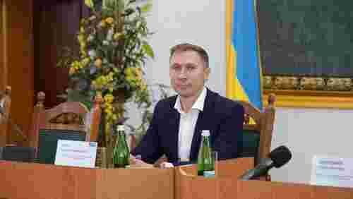 Родина очільника Рівненської АЕС збудувала маєток під Києвом і придбала авто за 140 тис. доларів