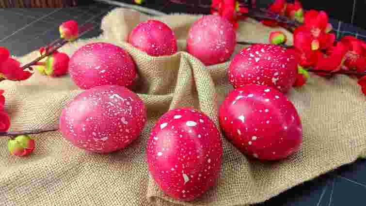 Підготовка до Великодня в останній момент: як пофарбувати яйця за кілька хвилин