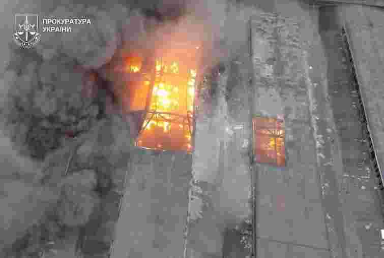  Унаслідок атаки БпЛА в Хмельницькому горить підприємство та пошкоджені будинки