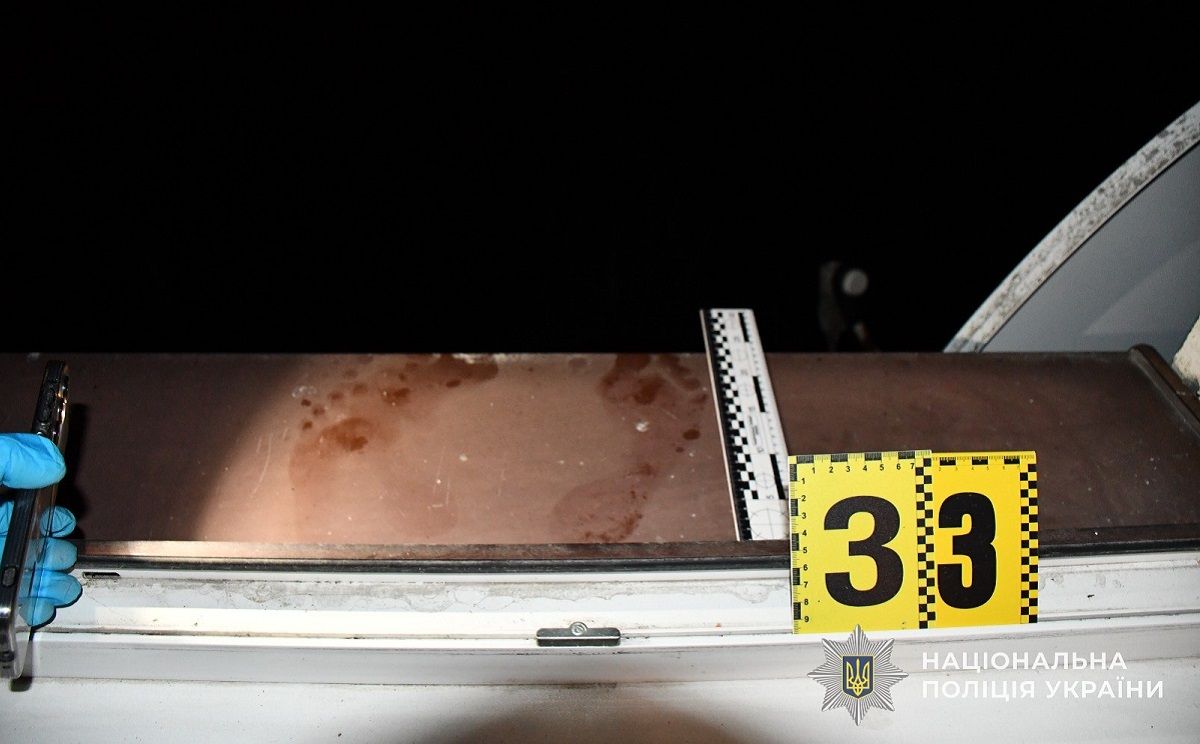33-річний мешканець Оброшиного вчинив подвійне вбивство і вистрибнув з вікна