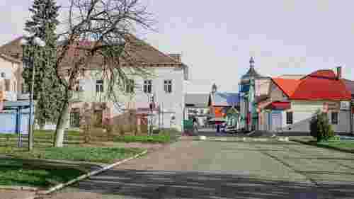 Двоє п’яних прикарпатців побили ветеранів у центрі селища Рожнятів