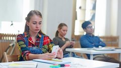 Прем’єр-міністерка відповіла на петицію щодо скасування реформи старшої школи