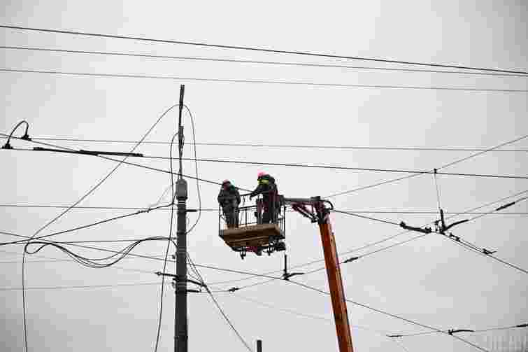 Внаслідок атаки РФ на Прикарпатті знеструмлено чотири громади