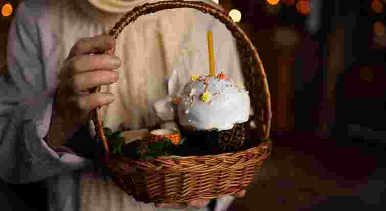 Без родзинок, класична чи з начинкою: де купити смачну паску на Великдень у Львові