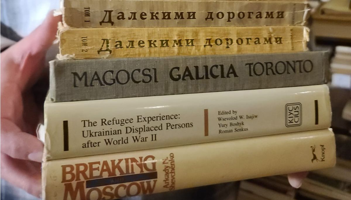 Товариство охорони пам’яток передало раритетні видання до бібліотек Львова