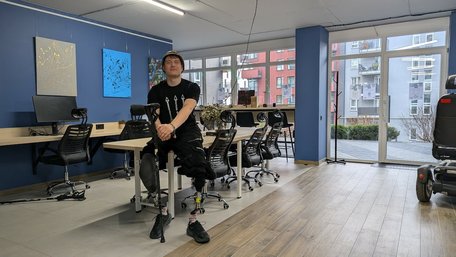 «Я підірвався на міні, у лікарні прокинувся уже без ніг»