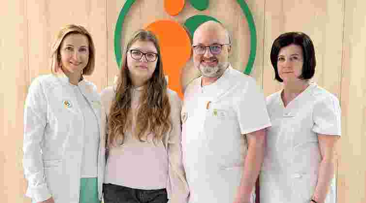 У Львові прооперували 15-річну дівчину з рідкісною патологією, яку маскував менструальний біль