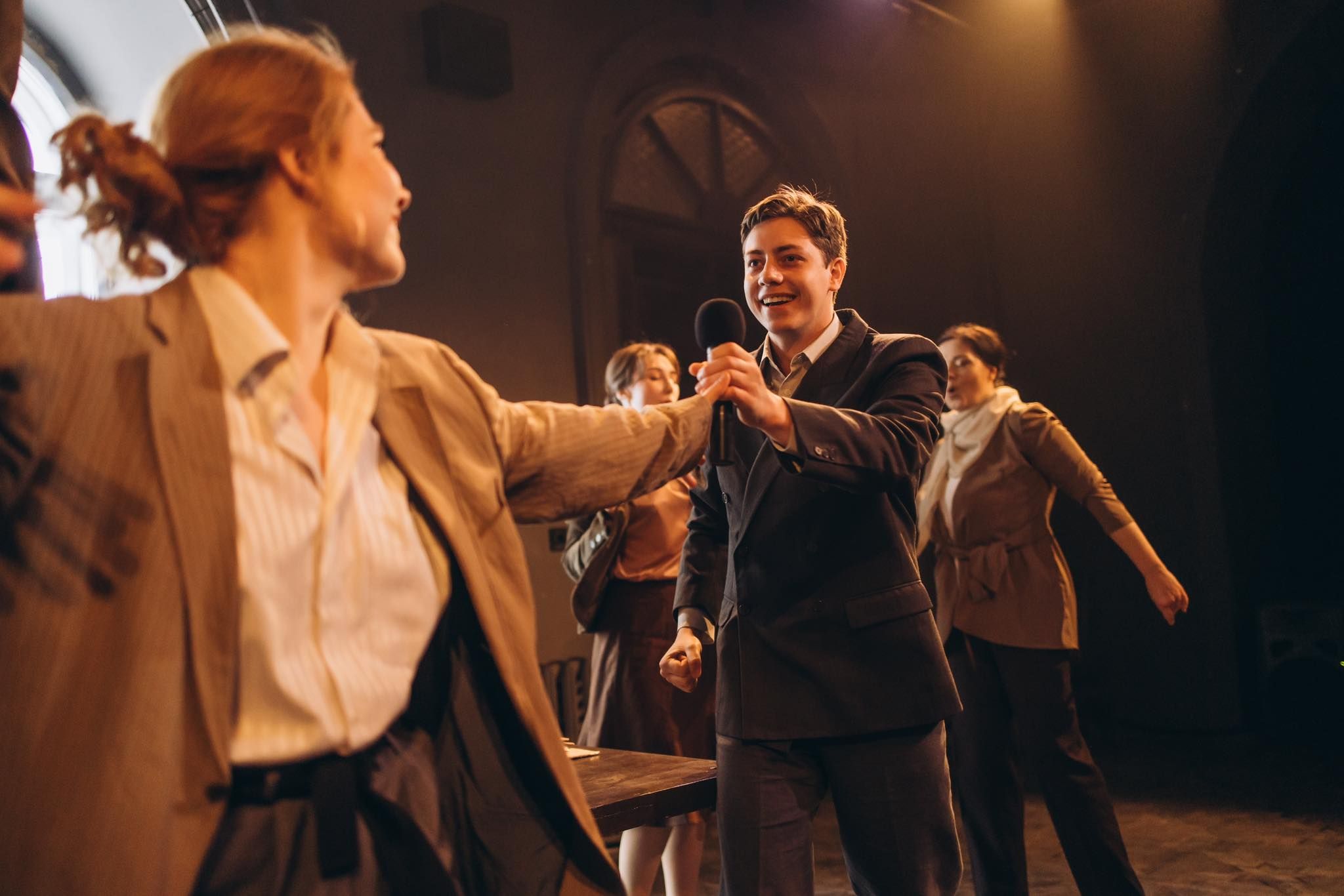 Сцена з вистави «Коляда проти імперії» (фото Світлани Благітко)