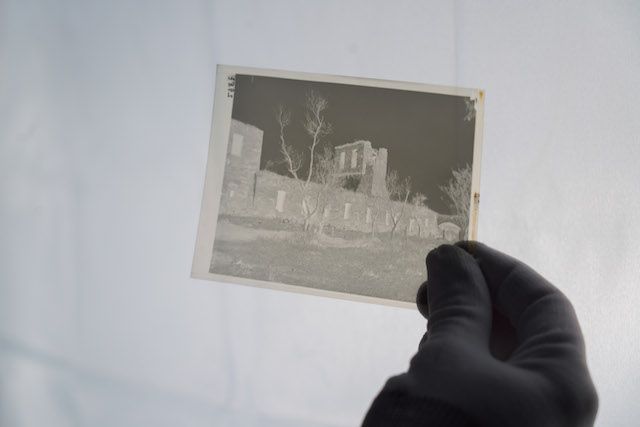 Оцифрування колекції скляних негативів із фондів музею