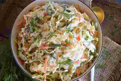 Салат з пекінської капусти, курки та печериць. Рецепт дня